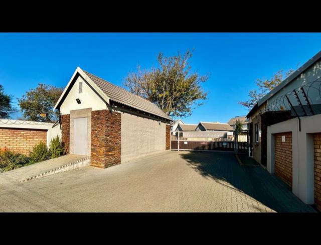 3 BEDROOM HOUSE FOR SALE IN WILLOW GLEN